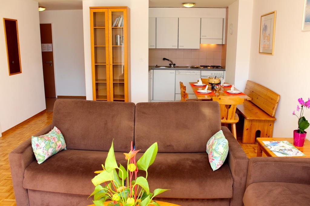 Residences Du Chamossaire Лезен Стая снимка