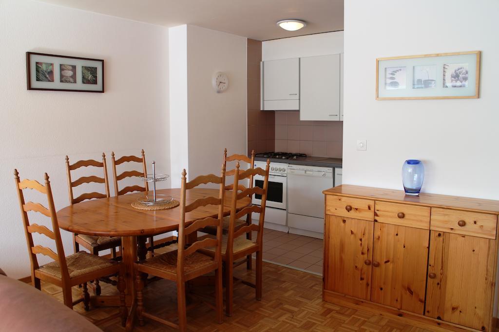 Residences Du Chamossaire Лезен Стая снимка